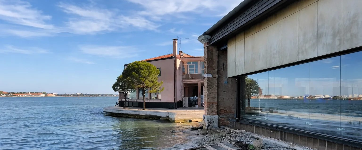 Grace, light, form: why seeing the Horst P. Horst exhibition in Venice