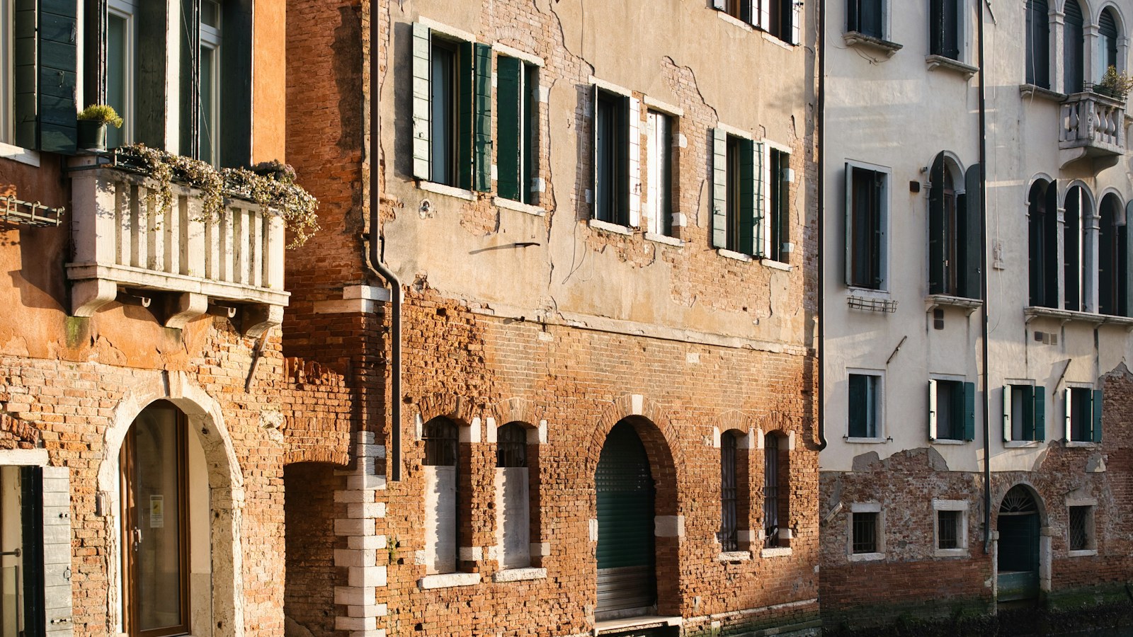 Around Campo Santo Stefano: a quieter walk through central Venice